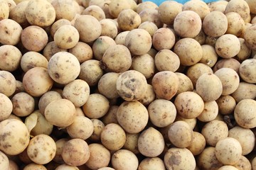 longkong fruit is delicious at street food