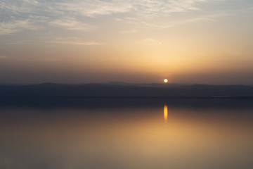 Obraz premium zachód słońca nad morzem