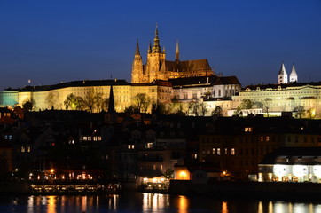 Fototapeta na wymiar Hradcany District and Hradcany Castle in Prague at night