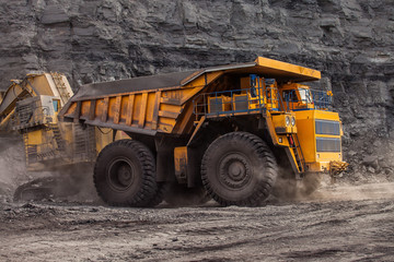 coal mine career in a coal mine loading