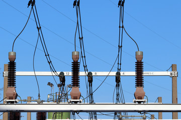 Un transformateur de potentiel par ligne haute tension 