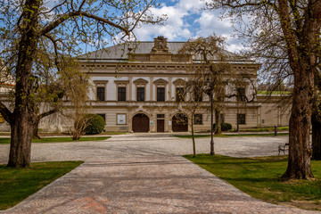 Fototapeta premium Small chateau in park