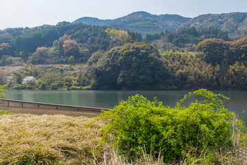 水没したガードレールと廃道　Flooded guardrail and Abandoned road　横竹ダム　佐賀県嬉野市