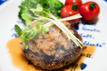 大根おろしソースのハンバーグ