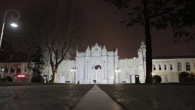 Timelapse of Dolmabah&ccedil;e Palace on night in Turkey, Istambul