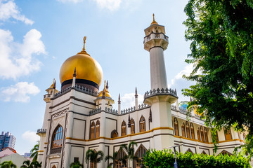 Fototapeta na wymiar 2019 March 1st, Singapore, View of Masjid Sultan in a beautiful day.