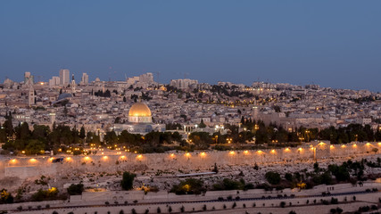 night shot the dome of the rock and temple mount
