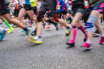 Fototapeta na wymiar Läufer beim Marathon in Düsseldorf 