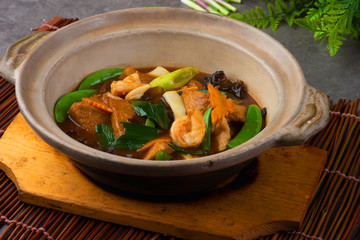 chinese claypot tofu with mixed vegetables