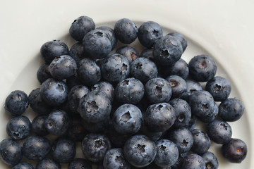Blueberries - the world's healthiest foods. Contents vitamins, antimicrobial, antipyretic, strengthens the immune system, improves vision, improves digestion, normalizes metabolism.