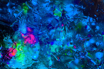 Liquid in bright pigment