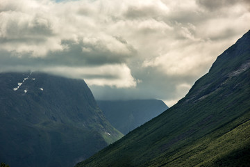 Naklejka premium Passtraße zum Trollstigen