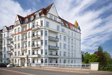 Naklejka premium Hamburh Garvestehude am Isekanal