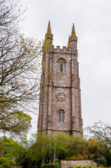 Fototapeta na wymiar Widecombe, Devon, Dartmoor, Kirche, Dorf, Kirchturm, Heidelandschaft, Moor, Wanderweg, Südengland