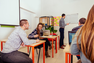 Obraz premium Students interacting on class