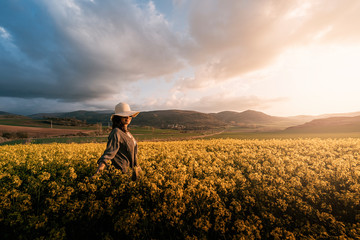 Fototapeta premium Portrait of beautiful woman in the countryside