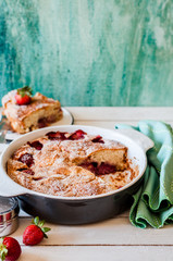 Strawberry Cake in Ceramic Pan