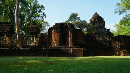 Fototapeta na wymiar Prasat Mueang Singh Kanchanaburi Thailand (Khmer-style religious structures)
