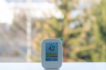 air quality monitor records poor air quality