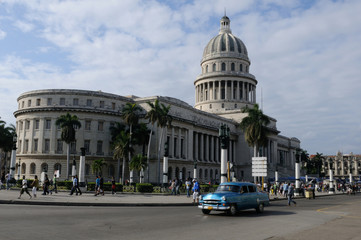 Fototapeta na wymiar Cuba: The capitolio, the government building for the parliament in La Habana