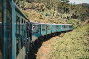 mountain train in sri lanka