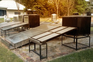 Solar Collector with Flat Plate Coleector and Evaccuum Tube Collector electricity source is a concept of sustainable resources and save environment.