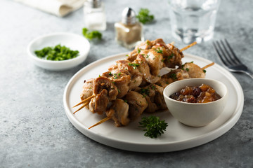 Chicken skewers with apple chutney