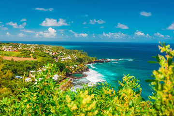 106/5000 Point of view on the Manapany bathing pool located in Saint-Joseph in the south of Reunion...