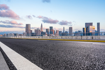 Obraz premium highway in city