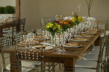 Fototapeta na wymiar decoration for table, interior decoration, plates, decoration, dinner, food, cutlery, restaurant and Glasses