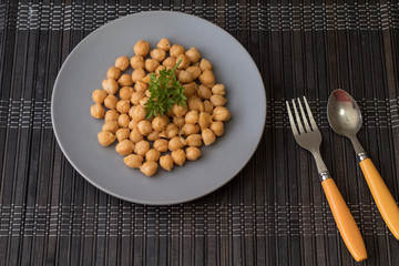 Callouses chickpeas grey plate
