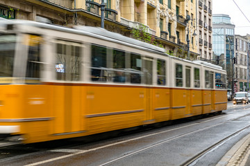 Fototapeta na wymiar Straßenbahn in Budapest