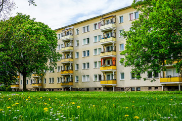 Mehrfamilienhaus