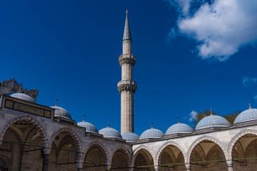Innenhof und Minarett Suleymaniye Moschee Istanbul