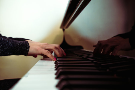 MR_MihaelaDuma.jpg, MR_InmaAlmendros.jpg