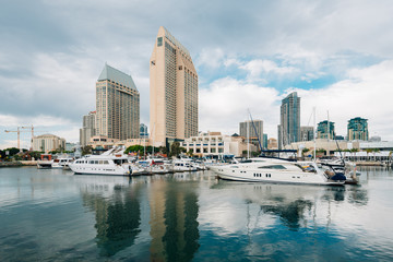 Fototapeta na wymiar The downtown skyline and a marina at the Embarcadero in San Diego, California