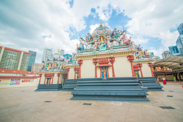 Fototapeta na wymiar A Sri Mariamman Hindu temple in Singapore.