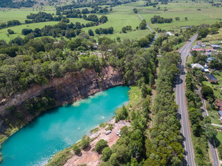 Fototapeta na wymiar The Bexhill quarry in Queensland, amazing blue