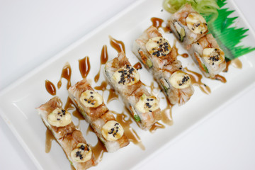 sushi en salsa de anguila 