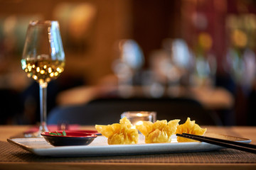 asiatische frittierte Wan Tans Essen