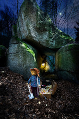 Nächtlicher Schatzsuche im Zauberwald