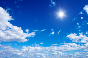 Obraz na płótnie Canvas Sun in blue sky.