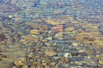 Agua trasparente en el mar
