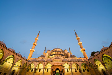 View of the Blue Mosque (Sultanahmet Camii) in Istanbul, Turkey.