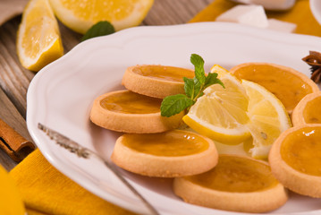 Lemon tartlets.