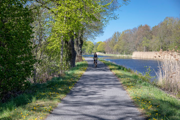 Fahrrad fahren am Vosskanal in Brandenburg