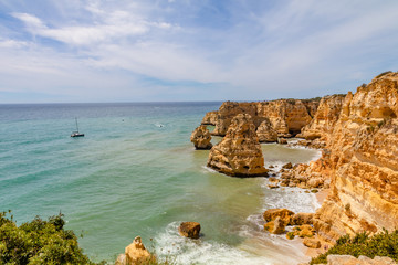 Vista da Praia da Marinha em Lagoa Algarve Portugal