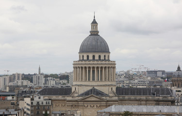 Fototapeta na wymiar Pantheon with big Dome in the latin quartier in Paris
