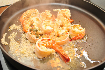 Cooking Large Raw Tiger Shrimp with Garlic & Butter 