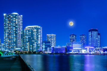 満月の豊洲